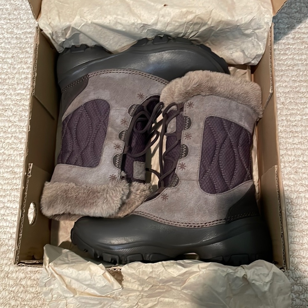 Gently used Columbia Women’s size 7 boots